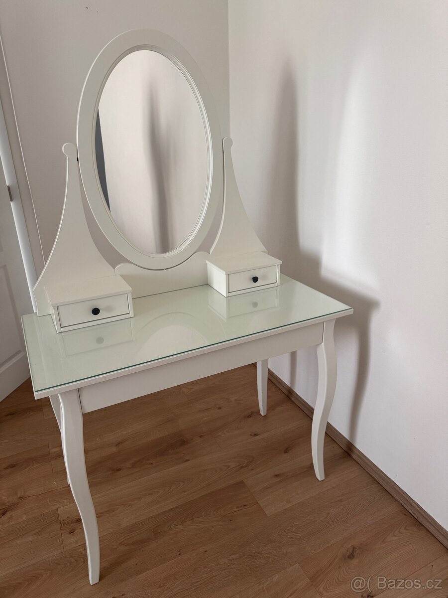 Toaletní stolek se zrcadlem zn. Ikea Hemnes
