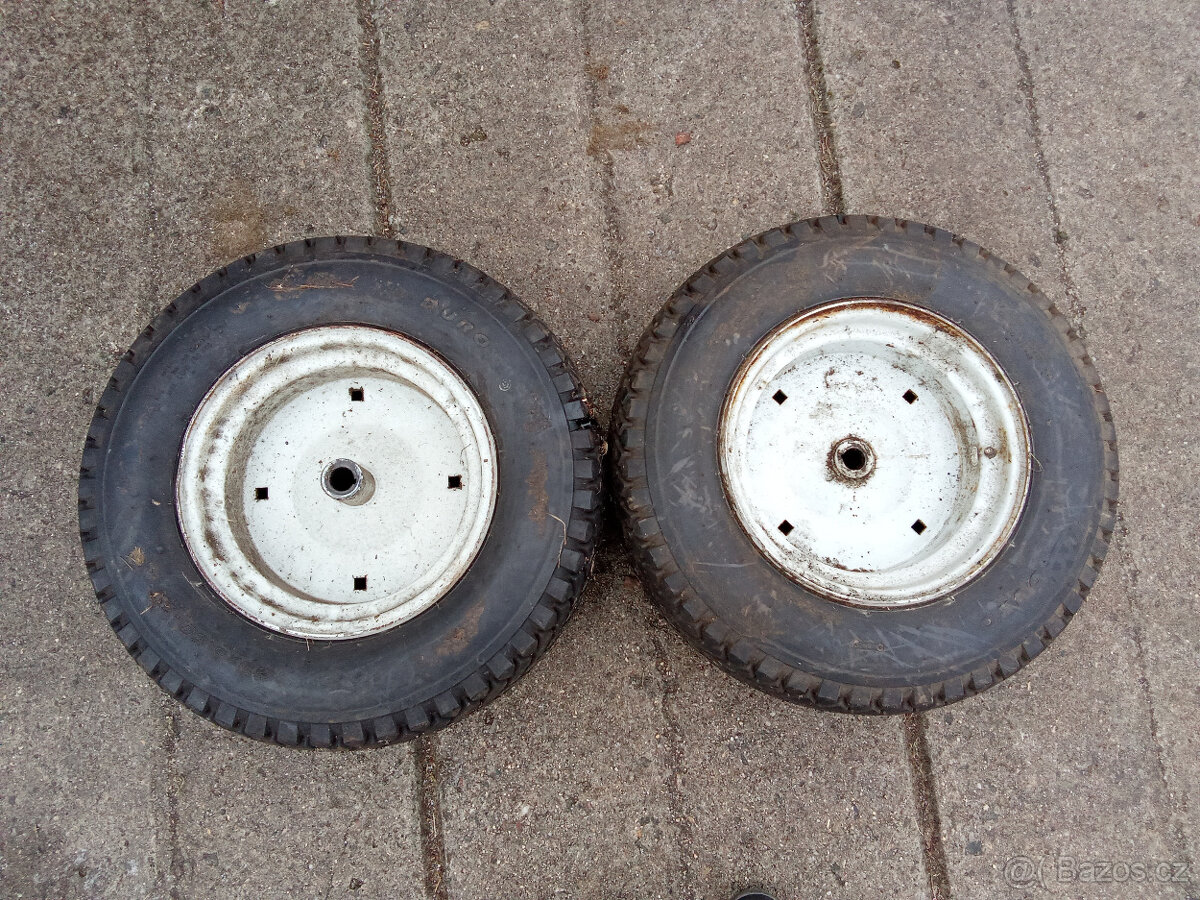 Velká kola k zahradnímu traktoru