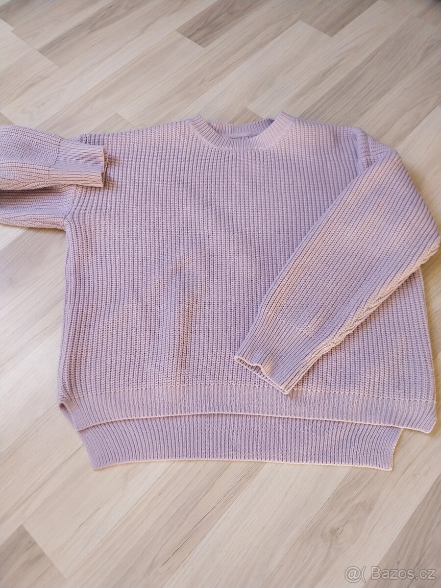 Moderní svetr vel : L - XL