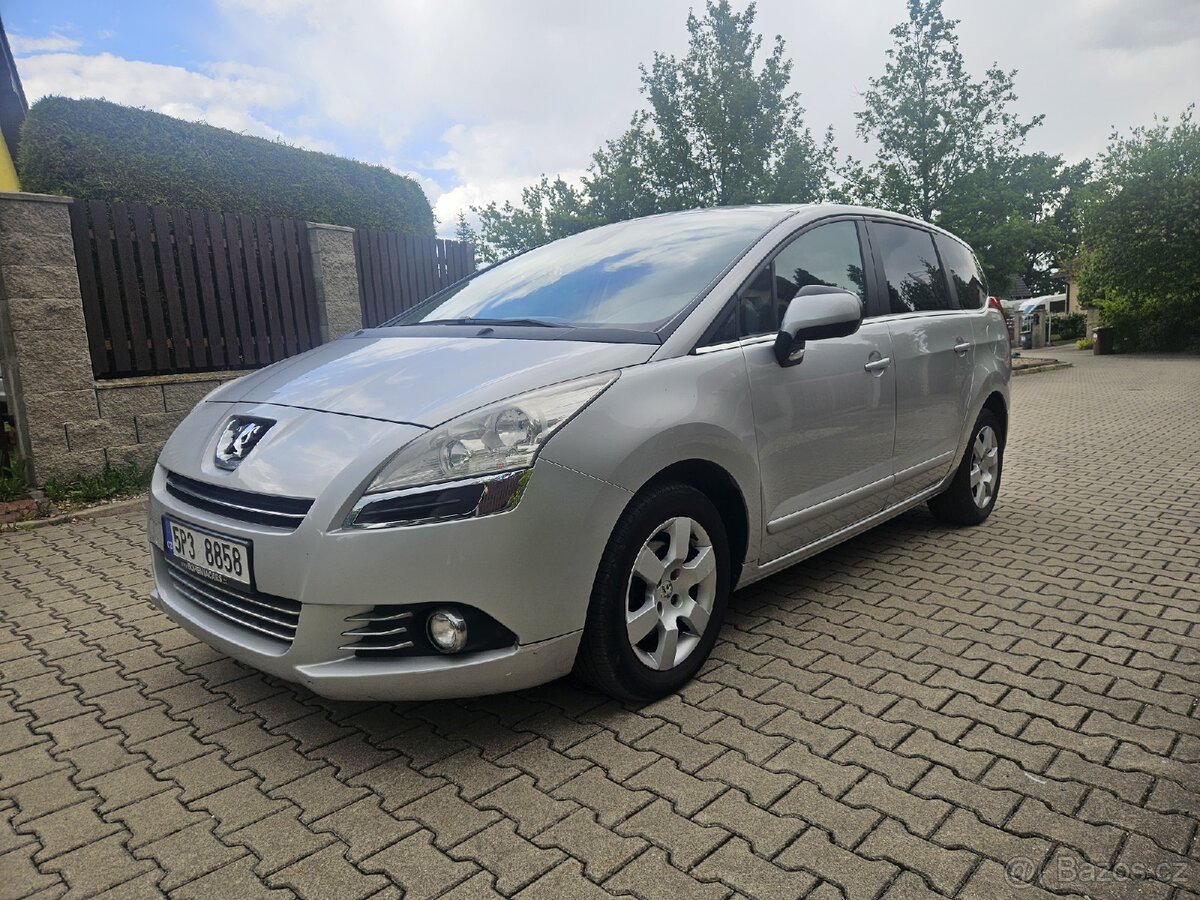 Peugeot 5008 1.6 HDI, automat, 7 míst