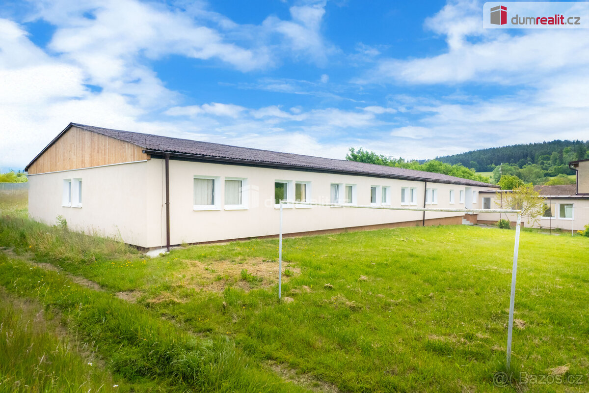 K prodeji, zateplená dřevostavba (ubytovací zařízení) s poze