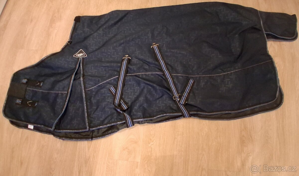 Nová deka QHP s fleecem, nepromokavá, velikost 135