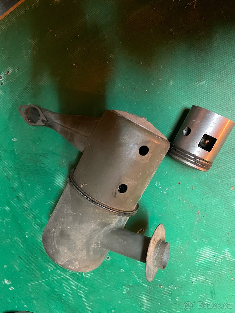 nový píst s kroužky, a filtr na elektrocentrálu