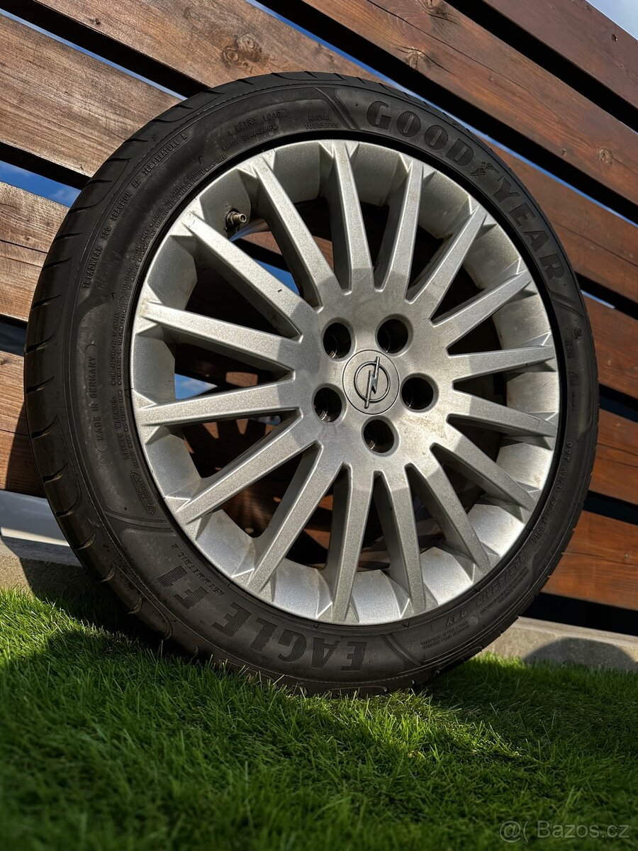Alu kola 5x110 r17 s letním pneu (Astra)