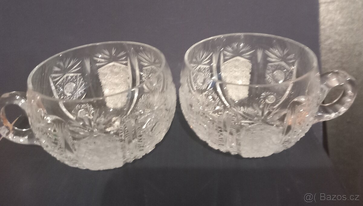Skleněné šálky