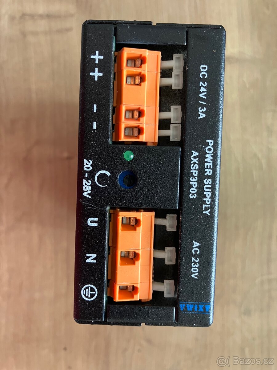 Spinany napajeci zdroj pro nabijeni baterii