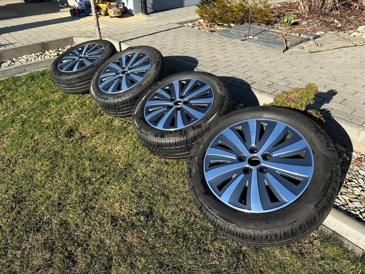 Prodej letní sady litých kol a pneu na Škodu Superb 3