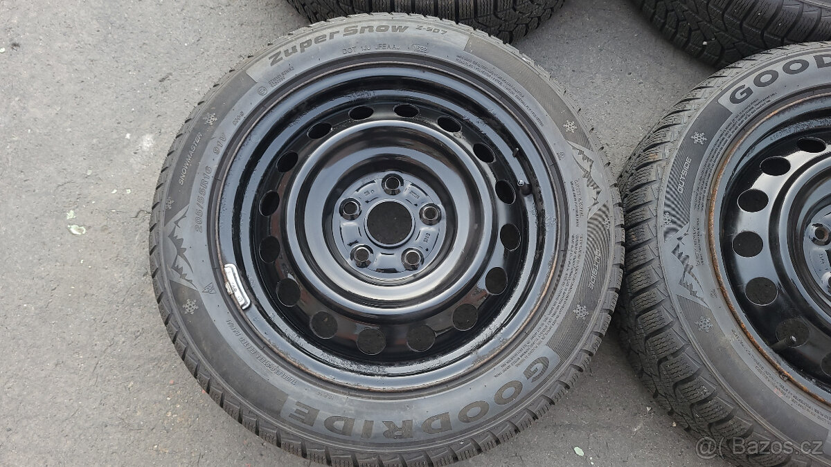 Zánovní orig. zimní kola 16" 5x114,3 ET45 Toyota