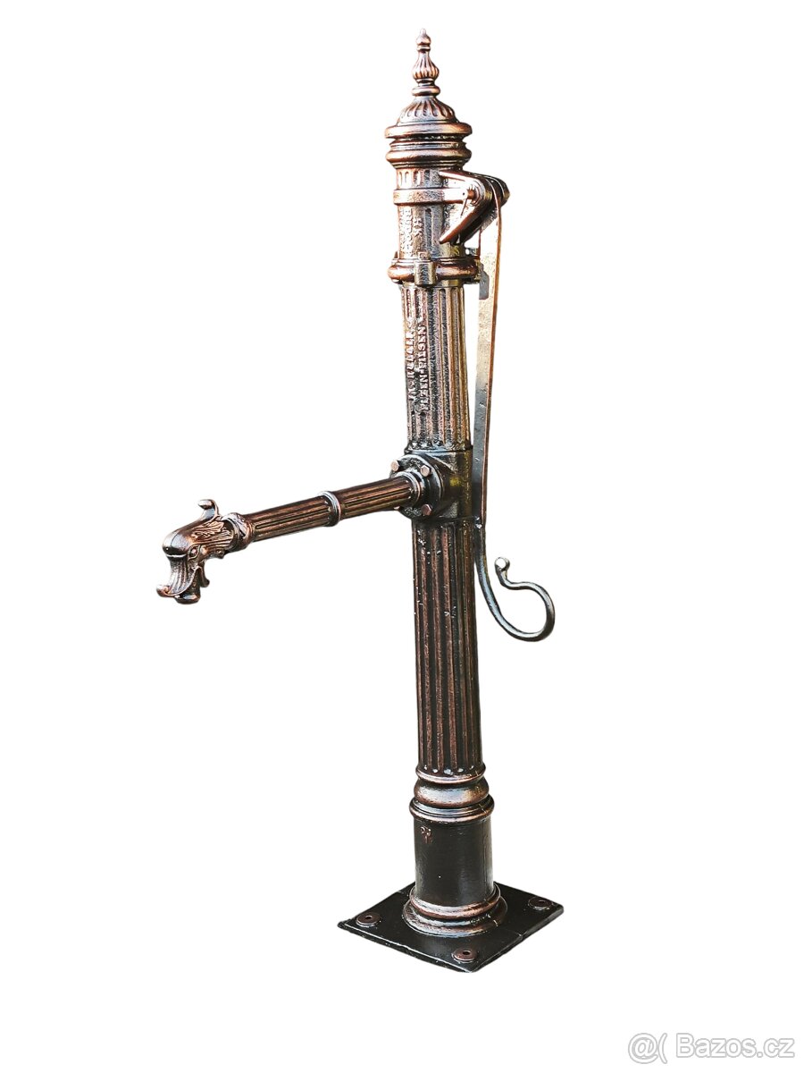 Stará antická Litinová Ruční pumpa na vodu studnu