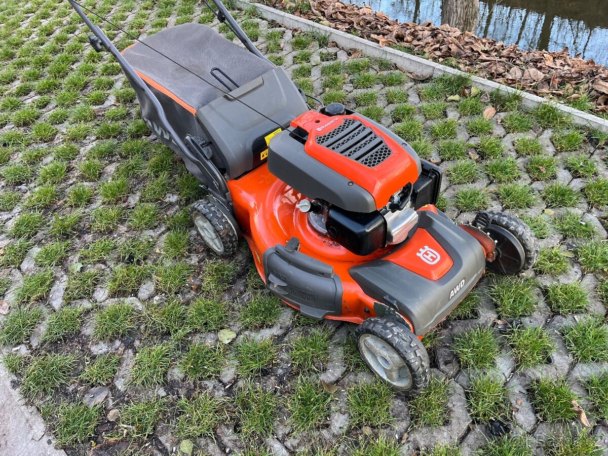 Sekačka AWD Husqarna LC 356AWD