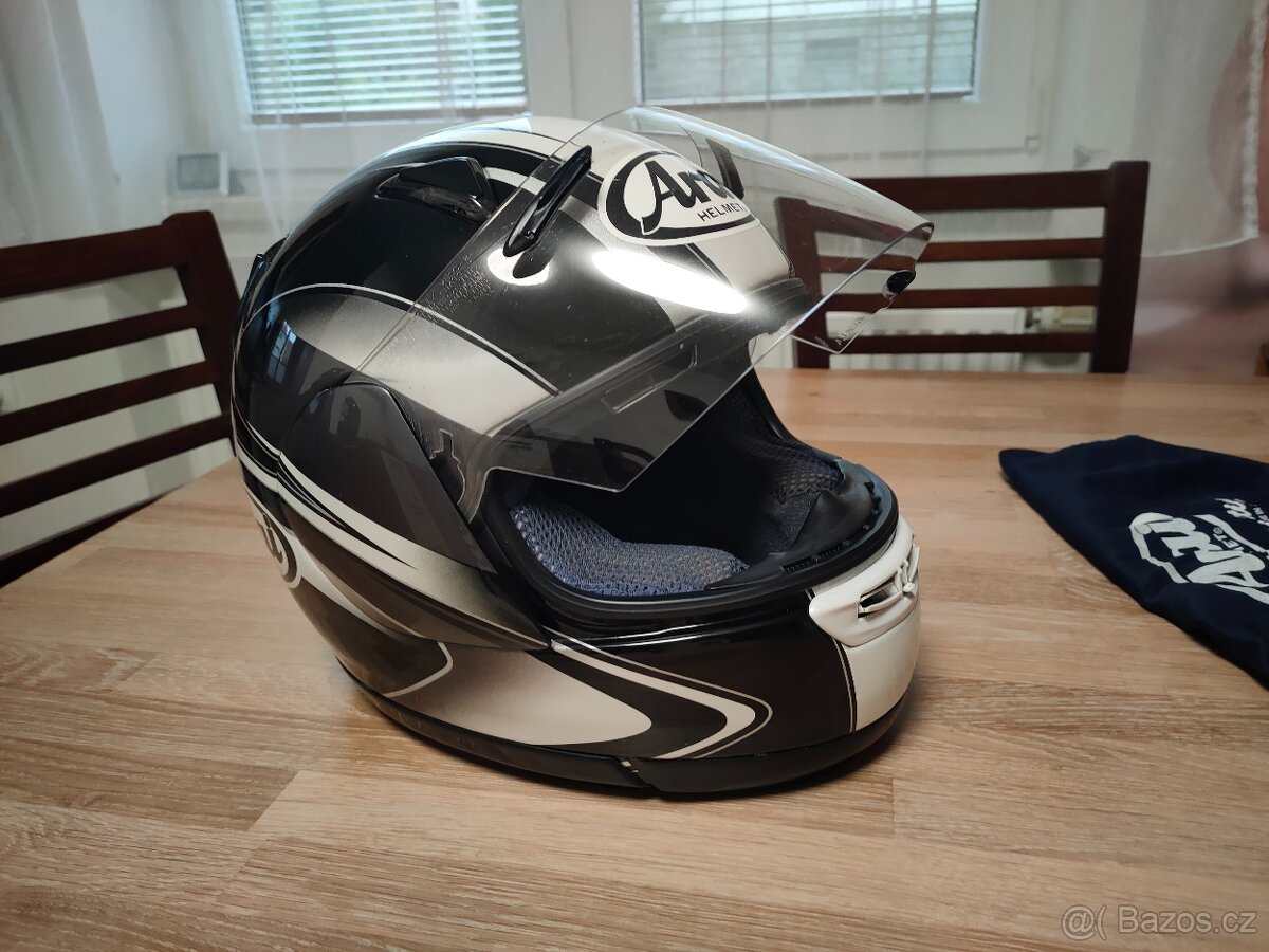 Arai Astro J (velikost S 55 - 56 cm)