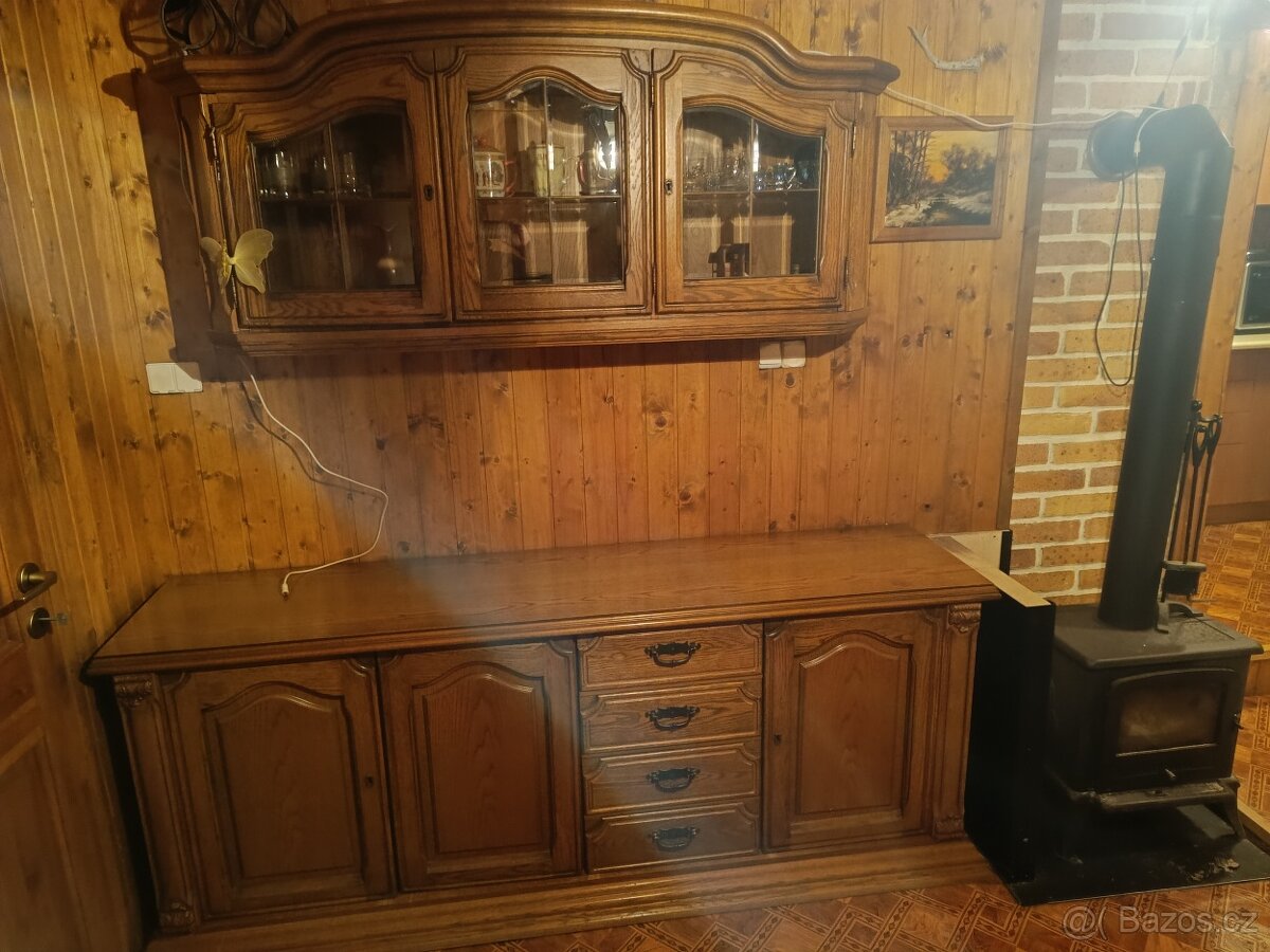 Rustikální obývací komoda