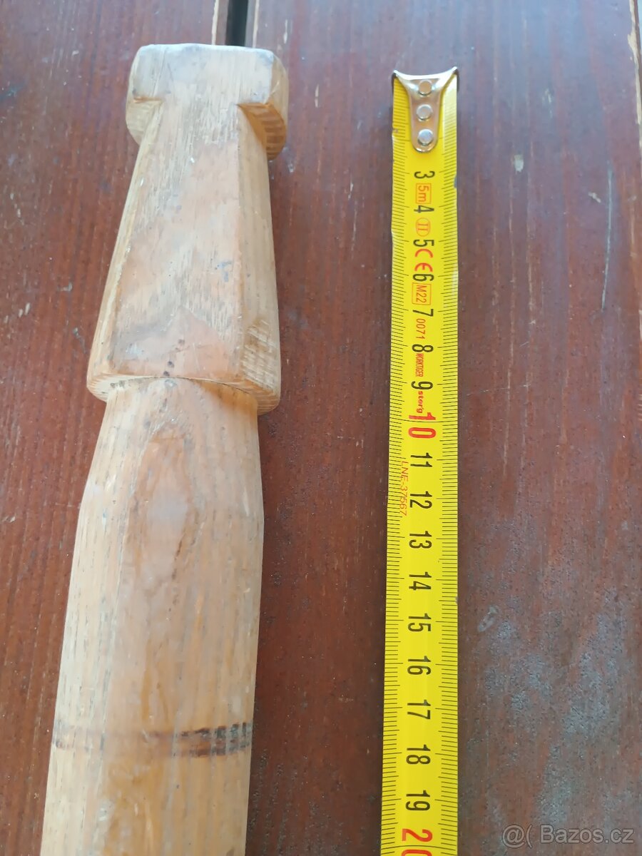 Prodám náhradní hlavu cepu - břevno, cep