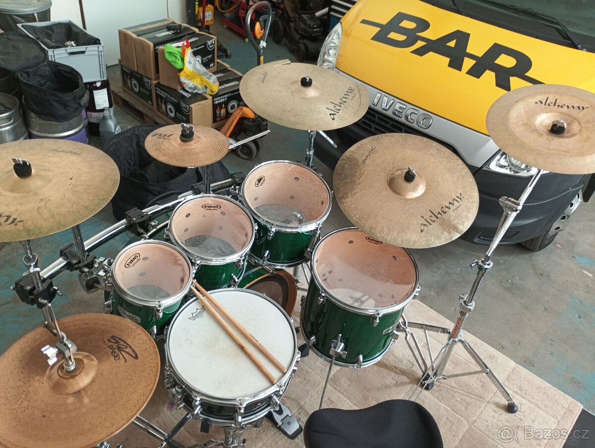 Prodám bubny Mapex M birch