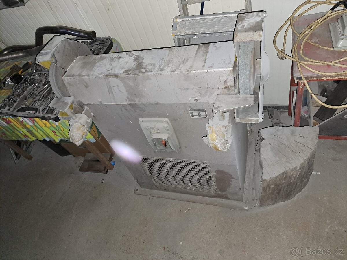 Dvoukotoučová bruska