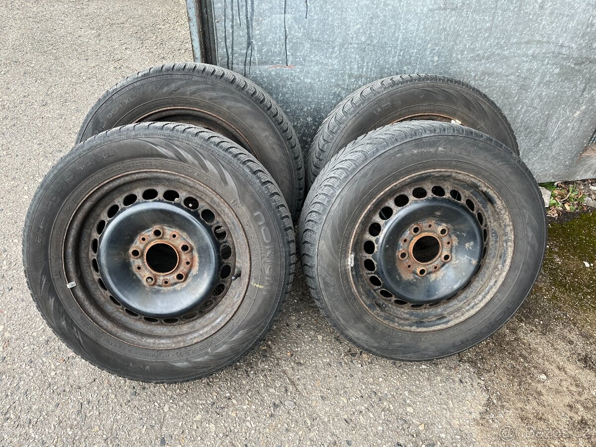 Zimní kola na BMW 3 e46 - 205/60/15