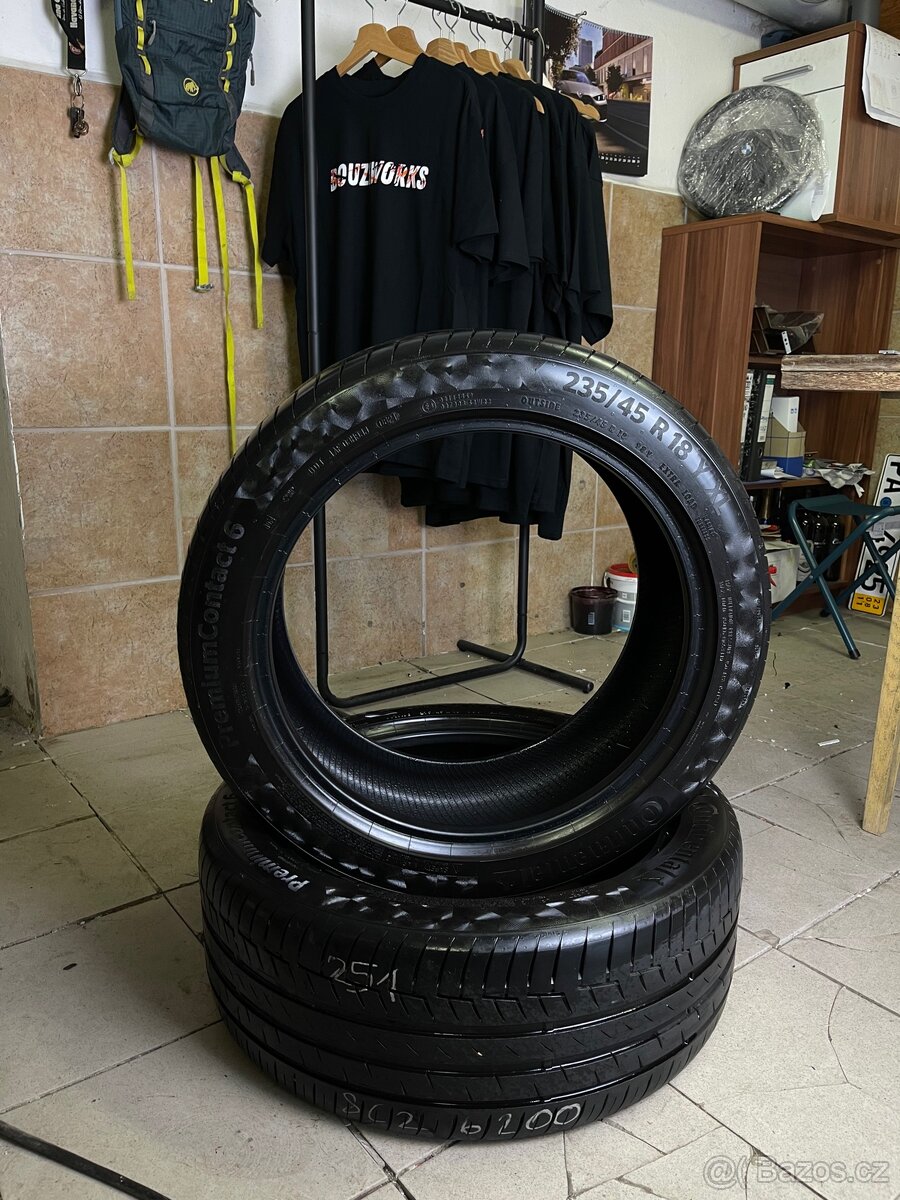 Letní pneu 235/45 R19 Continetal