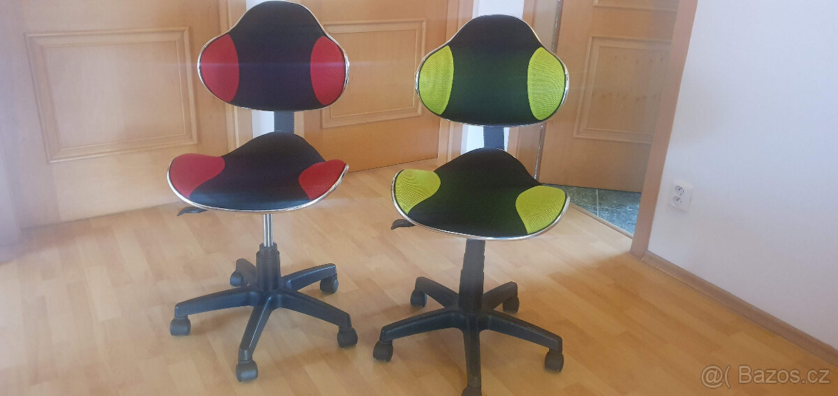 2x dětská židle ke stolu