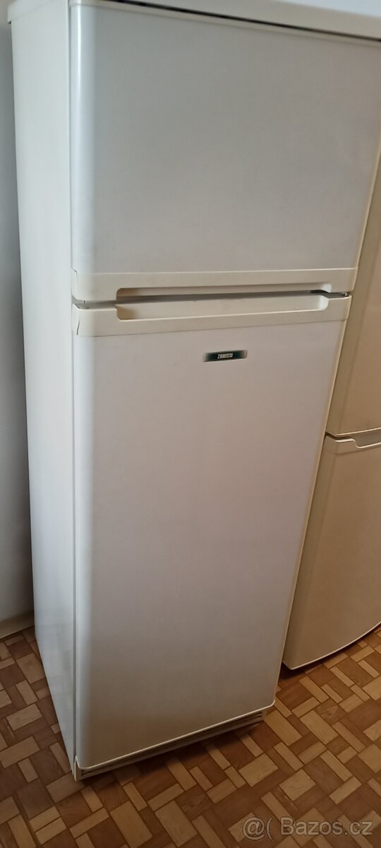 Lednice s mrazákem ZANUSSI