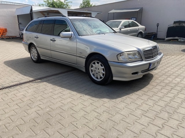 Mercedes-Benz C220 CDI W202 kombi SUPER STAV