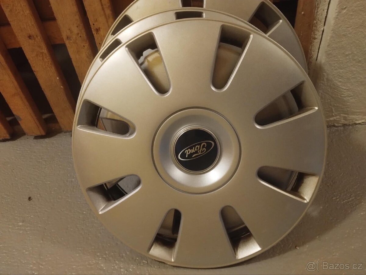 Prodám poklice FORD 16 ", 3 kusy