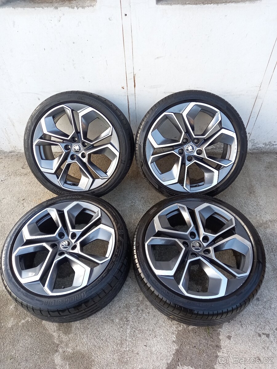 Originál alu kola skoda octavia IV Rs