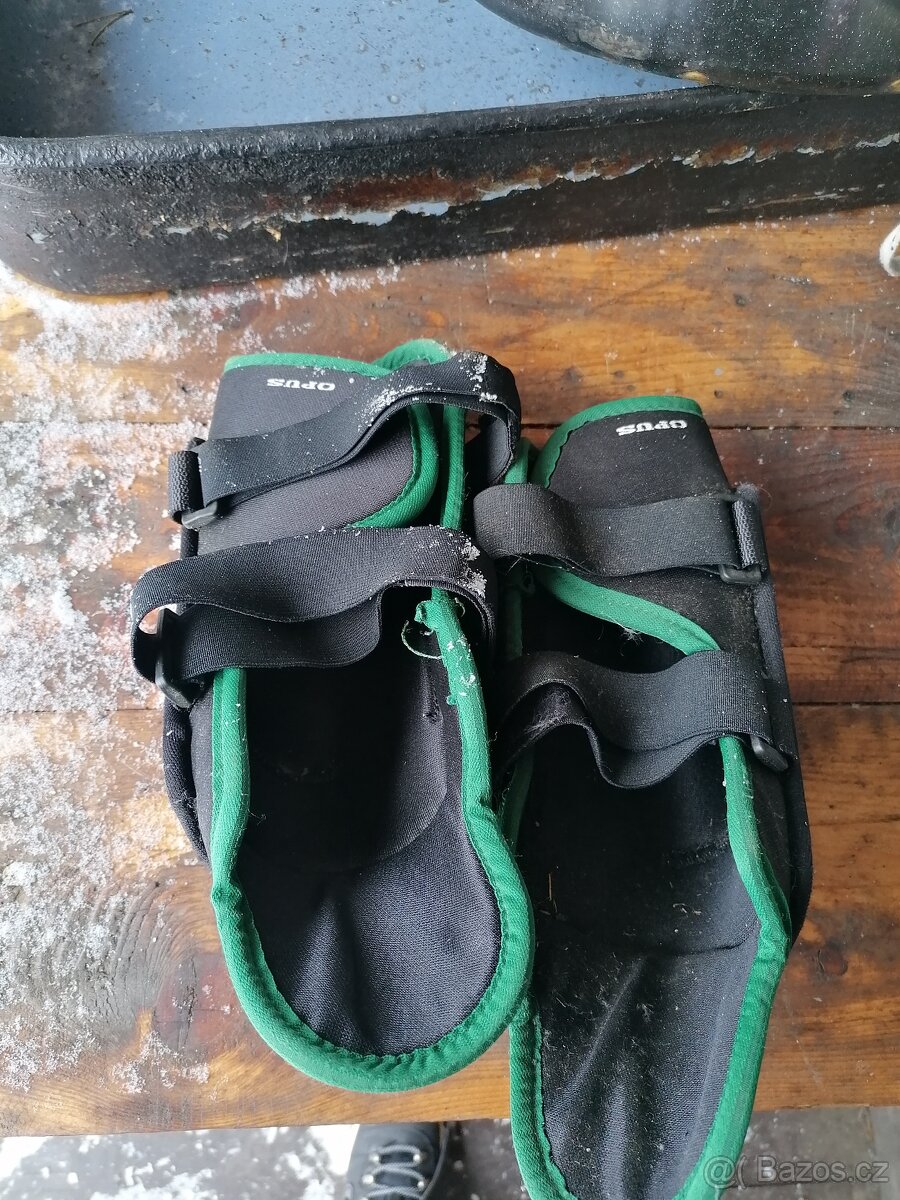Lokty senior velikost M