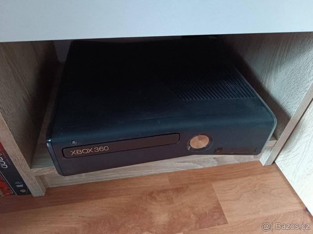 Xbox 360 Slim a 37 her