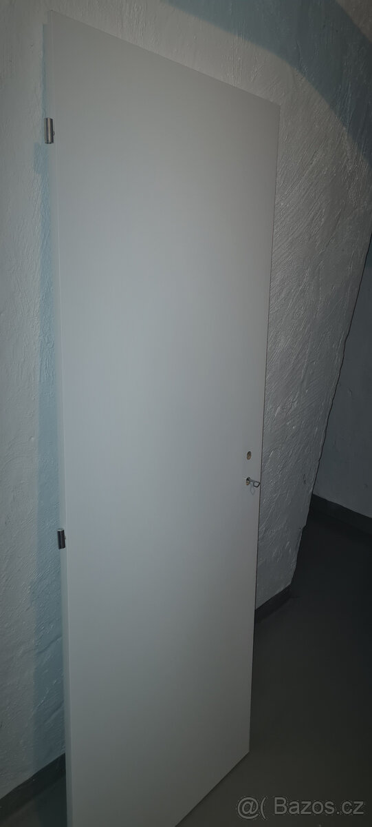 2 x bílé nové dveře 70cm 197 cm - Levé+Pravé