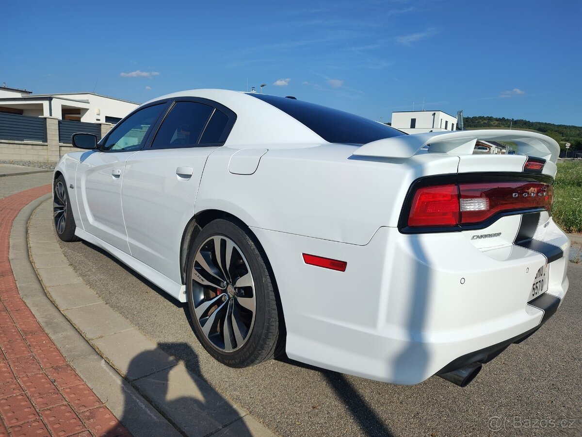 Dodge Charger SRT 8