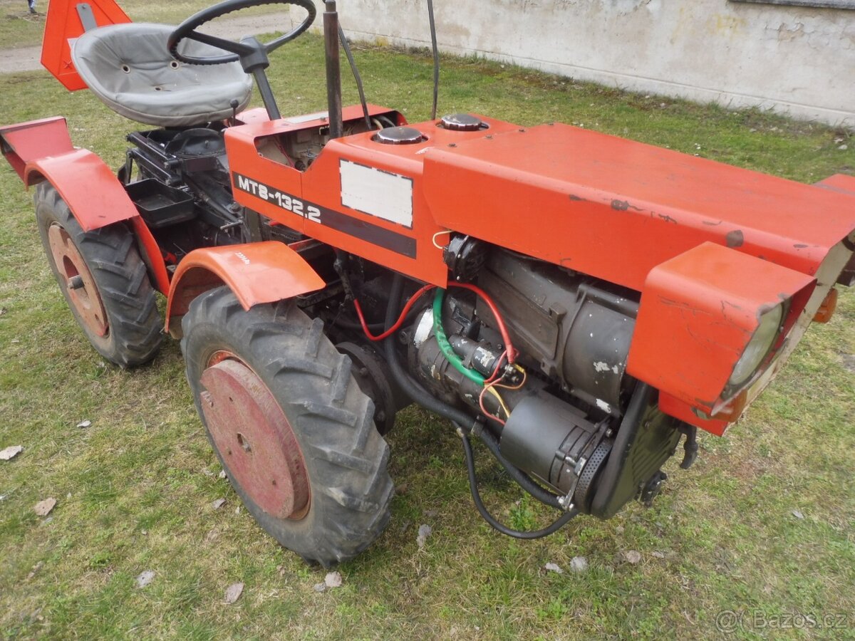 sháním malotraktor , diesel, 4x4. např. T-4K-14, MT8-132