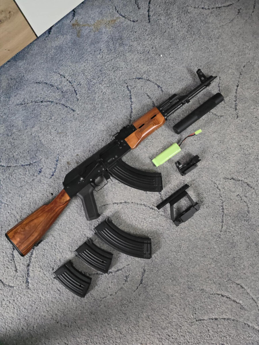Airsoft AKM Dřevo-kov Cyma