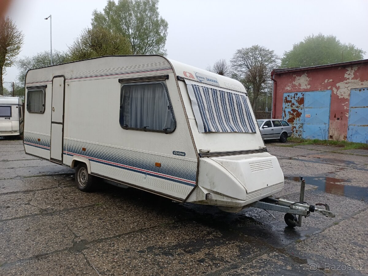 Adria 470+předstan