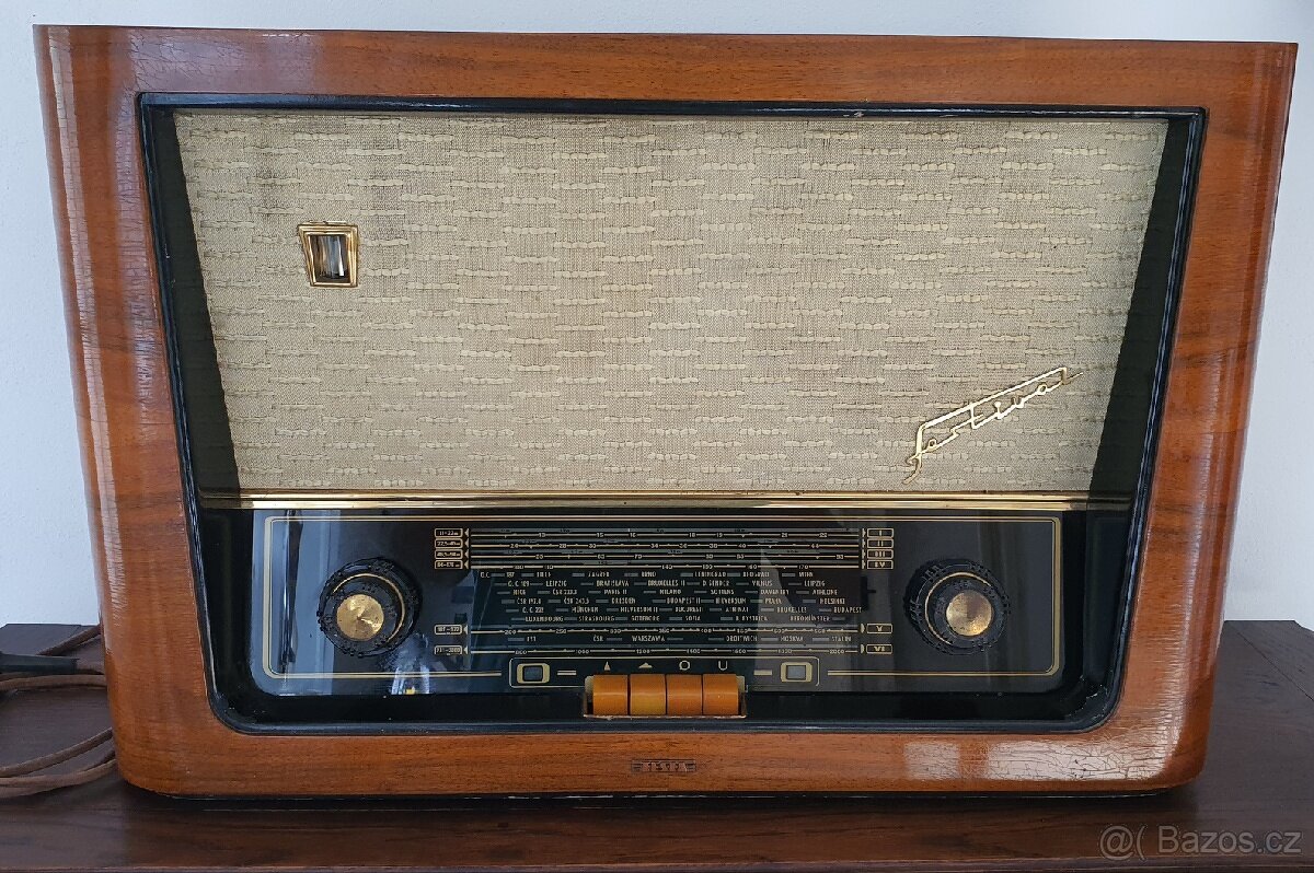 Staré rádio Tesla Festival 721A