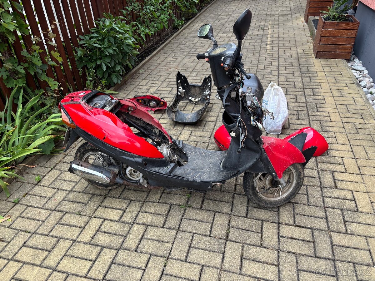 Yuki 50 4T