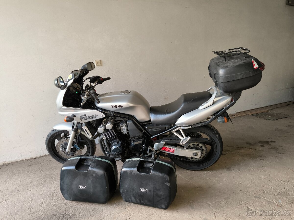 Yamaha Fzs 600