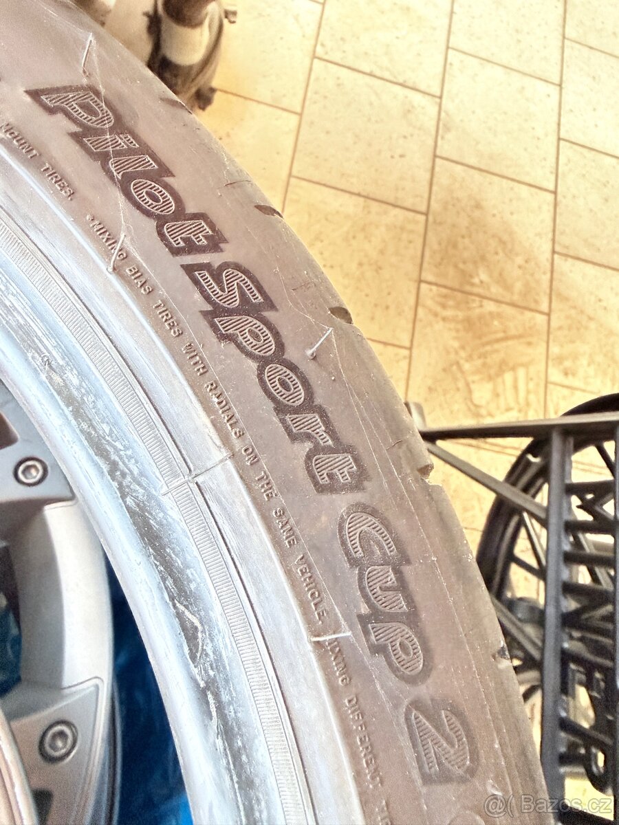 265/35 R19 2ks