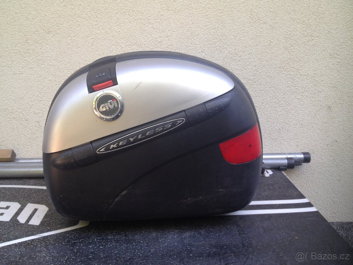 Motokufr Givi Monokey System