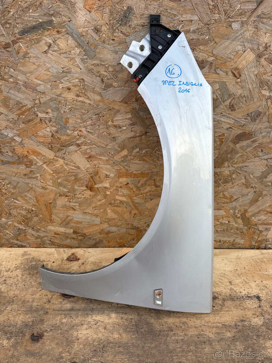 PRODÁM LEVÝ BLATNIK OPEL INSIGNIA 2016