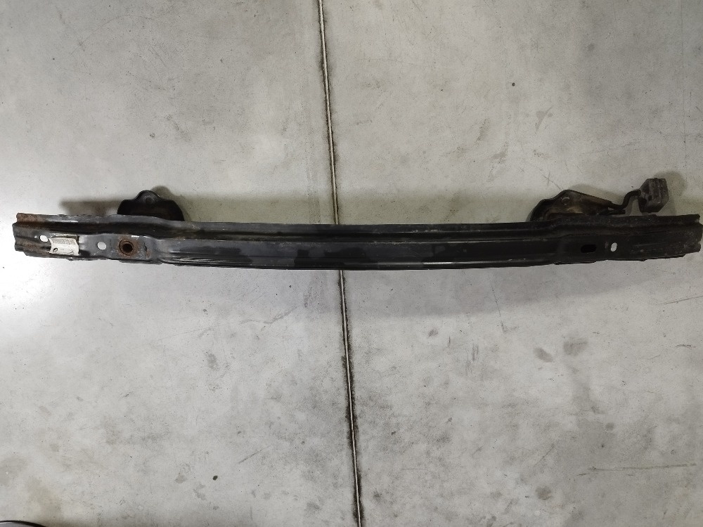 BMW - zadní výztuha