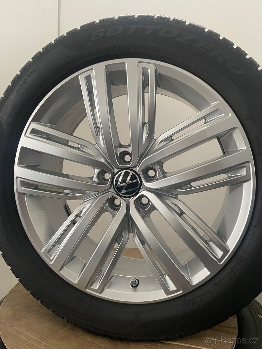 Original zimní alu vw Tiguan r19 Auckland + 235/50/19 95%
