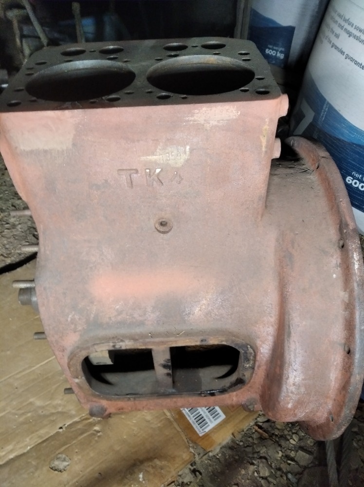 Prodám umytý čistý blok motoru na ZETOR25