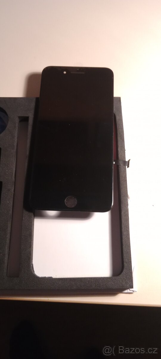 Apple iPhone 8 Plus displej