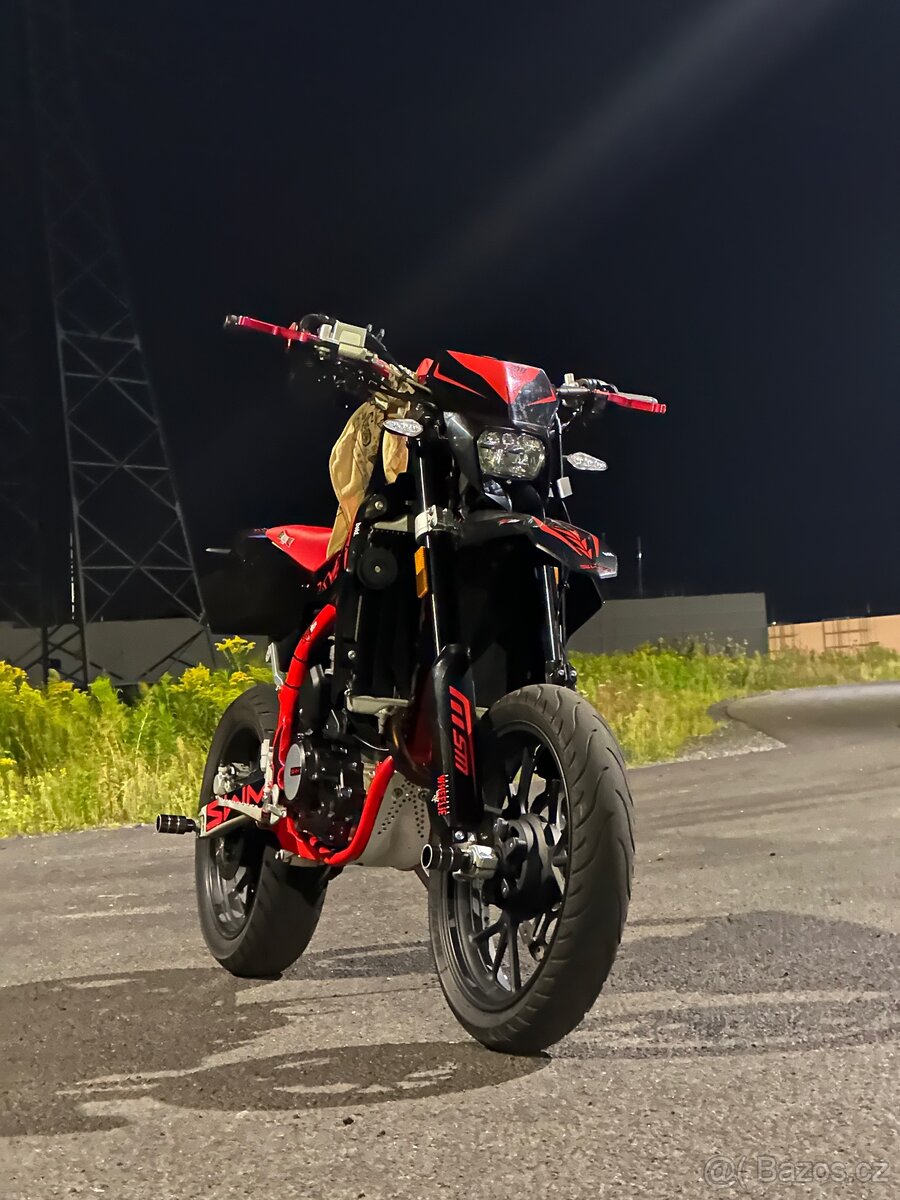 Motard 125 Swm sm 125 r