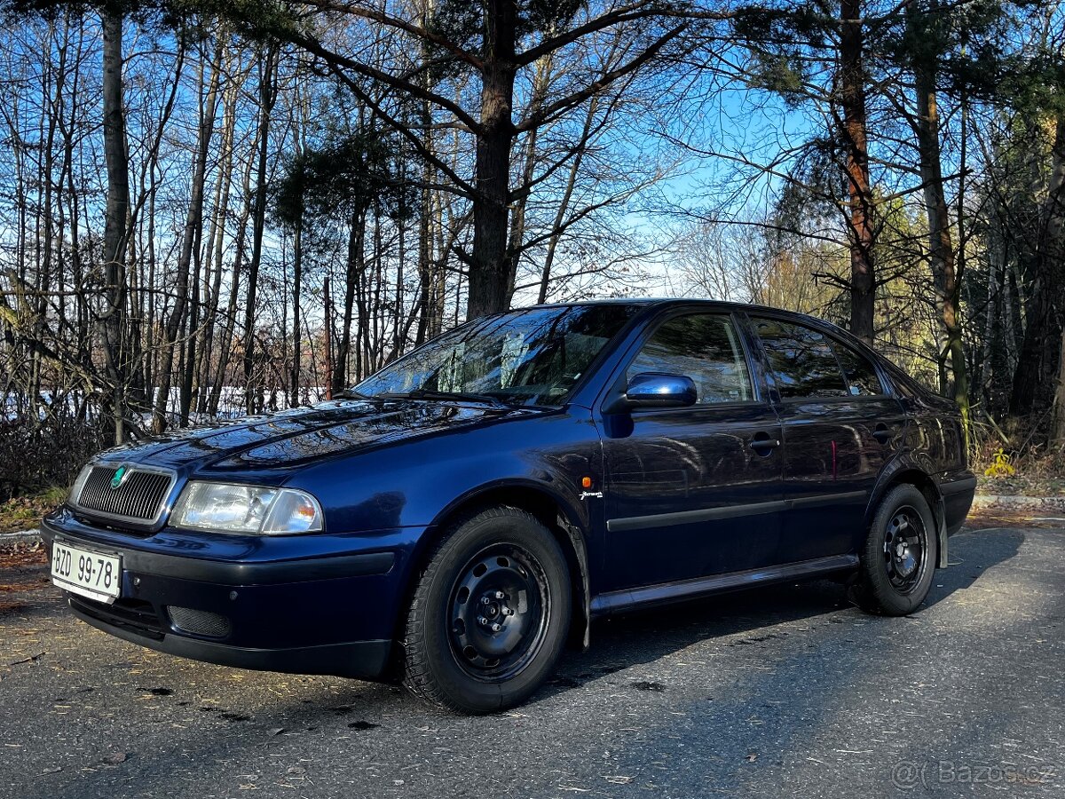 Octavia 1, modrá metalíza,1.6 55kw, 159 000km
