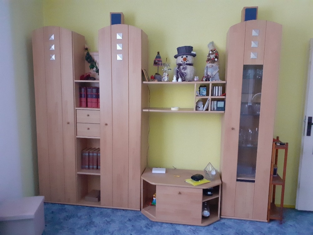 OBÝVACÍ STĚNA