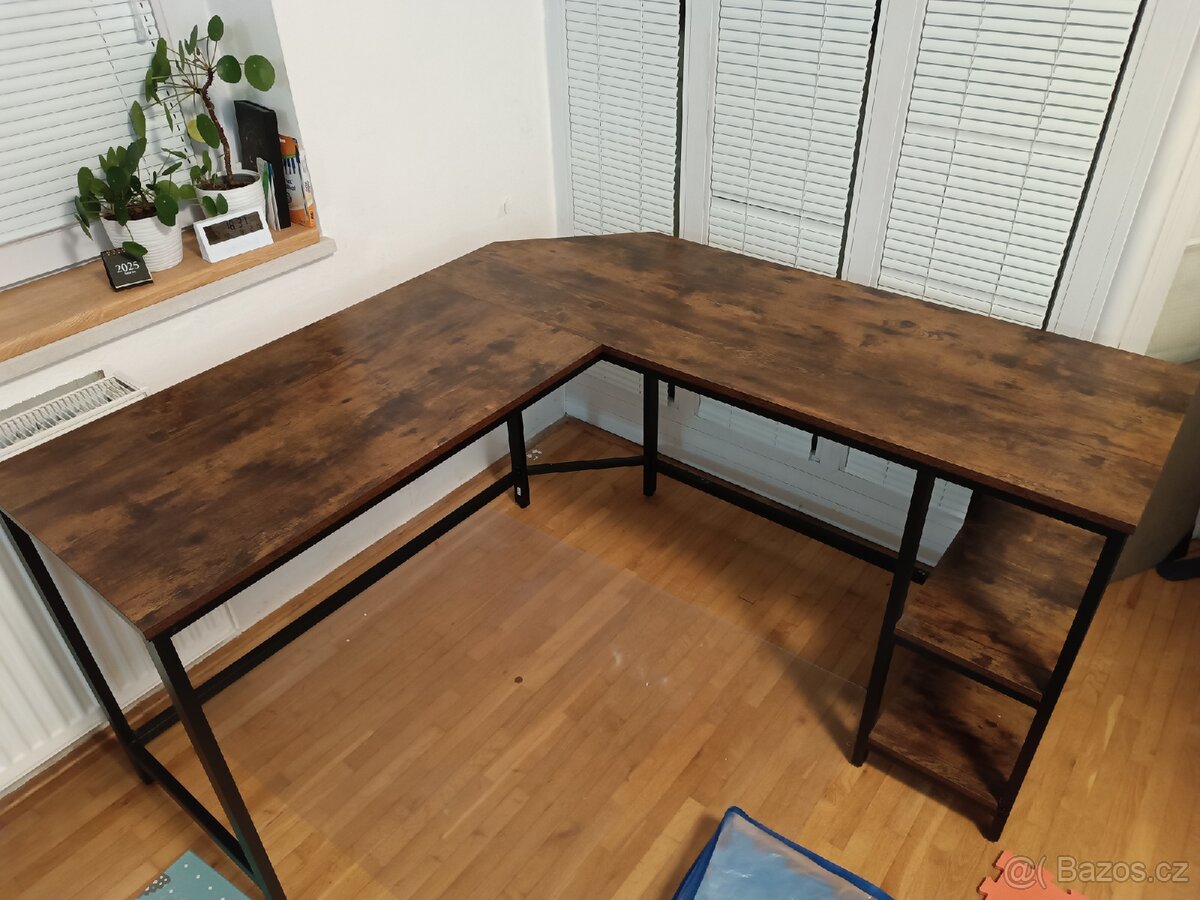 Rohový psací stul (nový)