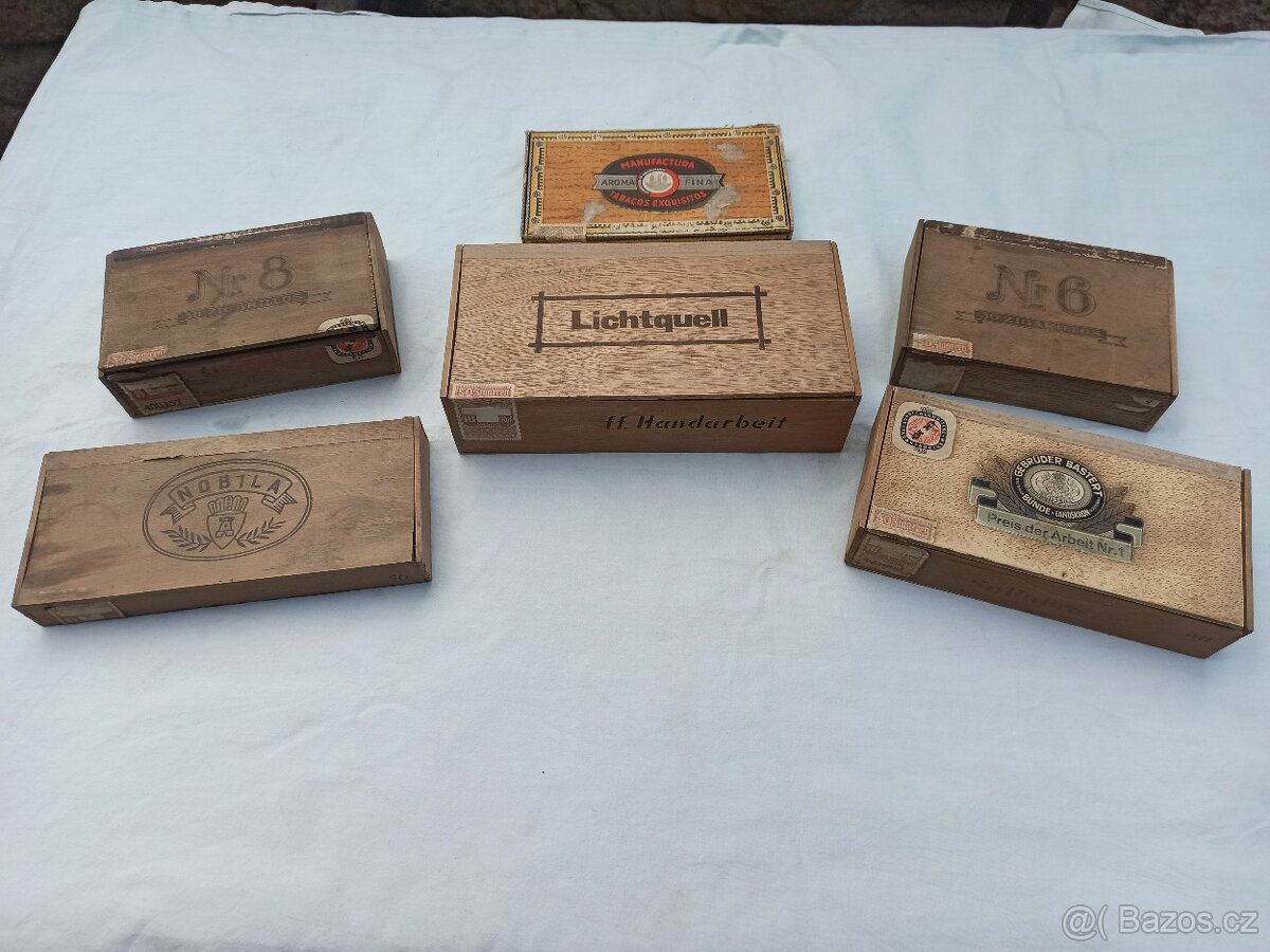 staré dřevěné krabice - doutníky