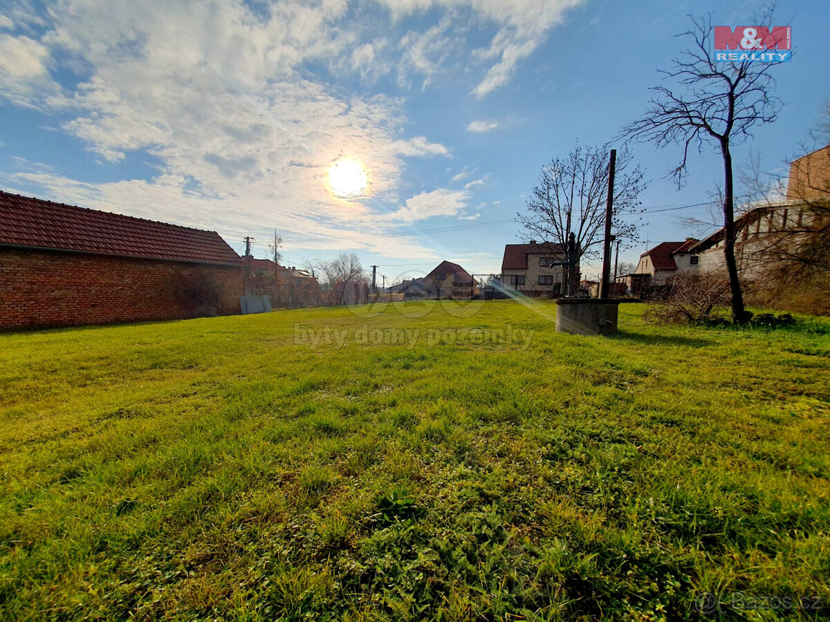 Prodej stavebního pozemku, 1175 m2, Šakvice (Břeclav)