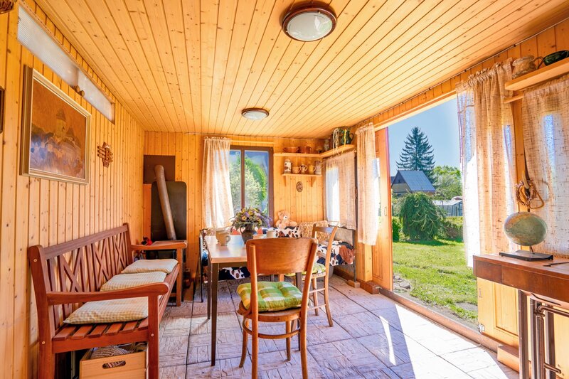 Zděná chata s dřevěnou přístavbou, terasou, Trutnov - Dolní